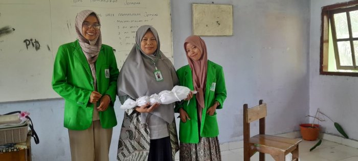 Demonstrasi Praktik Penyelenggaraan Jenazah di Kelas X B MAN 1 Batang Hari
