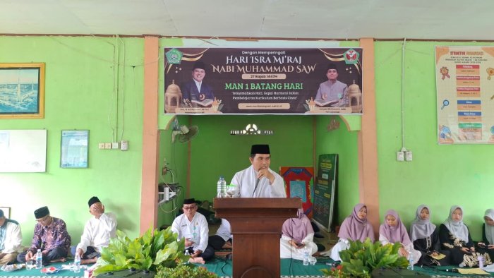 Istiqomahkan Hati, Gapai Harmoni, MAN 1 Batang Hari Gelar Peringatan Isra Miraj Nabi Muhammad SAW 1447 H