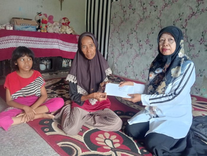 Bergerak dengan Cinta, Keluarga Besar MAN 1 Batang Hari Dukung Siswa XI A dalam Perawatan Medis di Palembang
