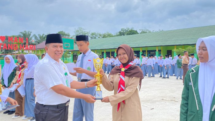 Barokah Setiawati Juara Olimpiade Ekonomi