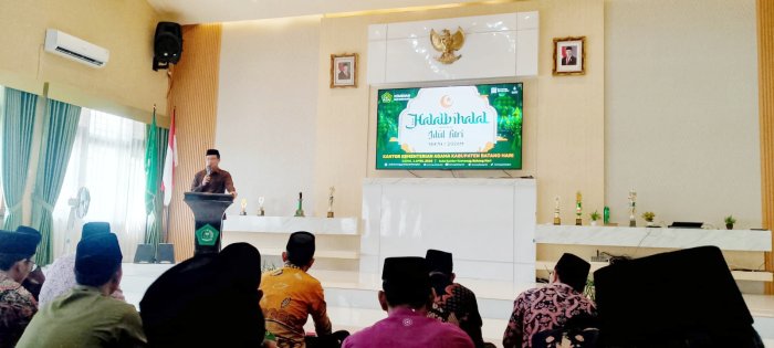 Kamad dan Kaur TU MAN 1 Batang Hari Hadiri Halalbihalal, Pererat Sinergi