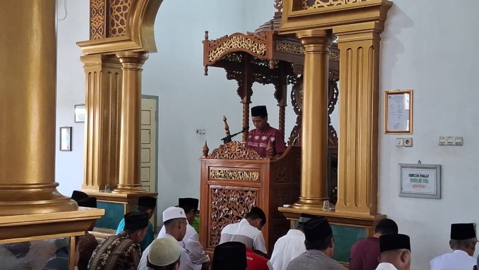 Safari Jumat MAN 1 Batang Hari Syiarkan Nilai Keagamaan Melalui Safari Jumat di Masjid Nurul Iman Kampung Tengah