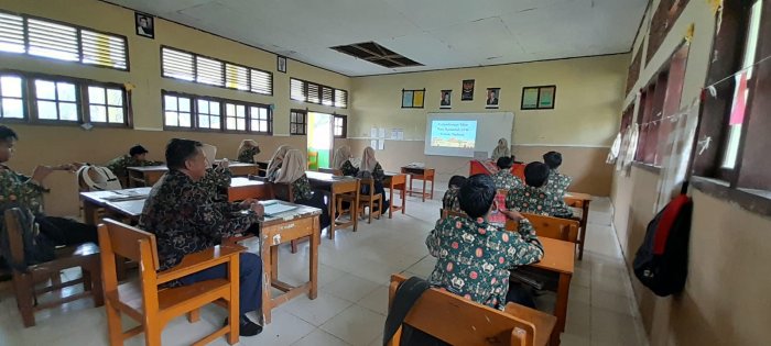 Supervisi Pembelajaran SKI Tingkatkan Kualitas Pembelajaran di MAN 1 Batang Hari