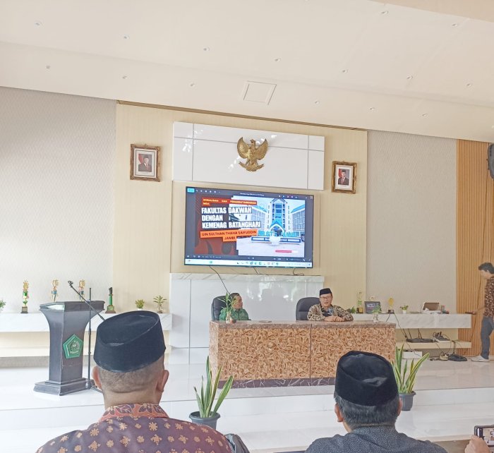 Perkuat Sinergi Pendidikan, MAN 1 Batang Hari Ikuti Sosialisasi Fakultas Dakwah UIN STS Jambi Perkuat Sinergi Pendidikan, MAN 1 Batang Hari Ikuti Sosialisasi Fakultas Dakwah UIN STS Jambi