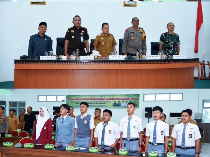 Ketua OSIM MAN 1 Batang Hari Hadiri Rakor Forkopimda, Pelajar Diajak Jadi Garda Terdepan Cegah Geng Motor Ketua OSIM MAN 1 Batang Hari Hadiri Rakor Forkopimda, Pelajar Diajak Jadi Garda Terdepan Cegah Geng Motor