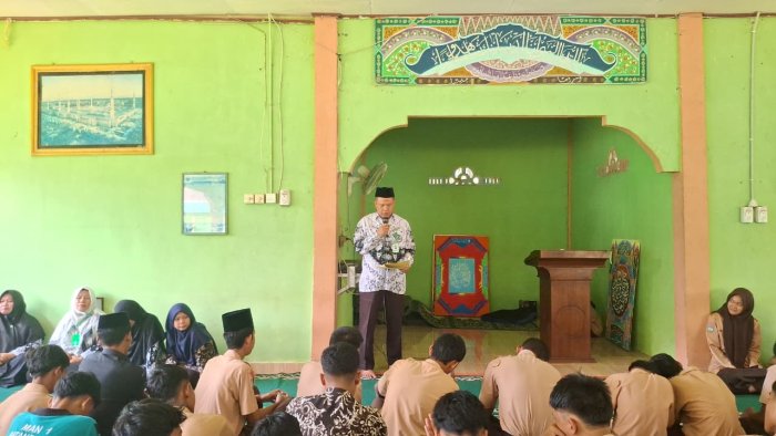 MAN 1 Batanghari Bekali Siswa Fase F dengan Sosialisasi TKA 2025