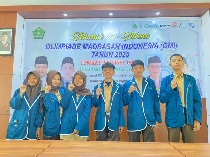 Enam Siswa MAN 1 Batanghari Berjuang di OMI Provinsi, Kakan Kemenag dan Kasi Penmad Turun Langsung Mengawasi