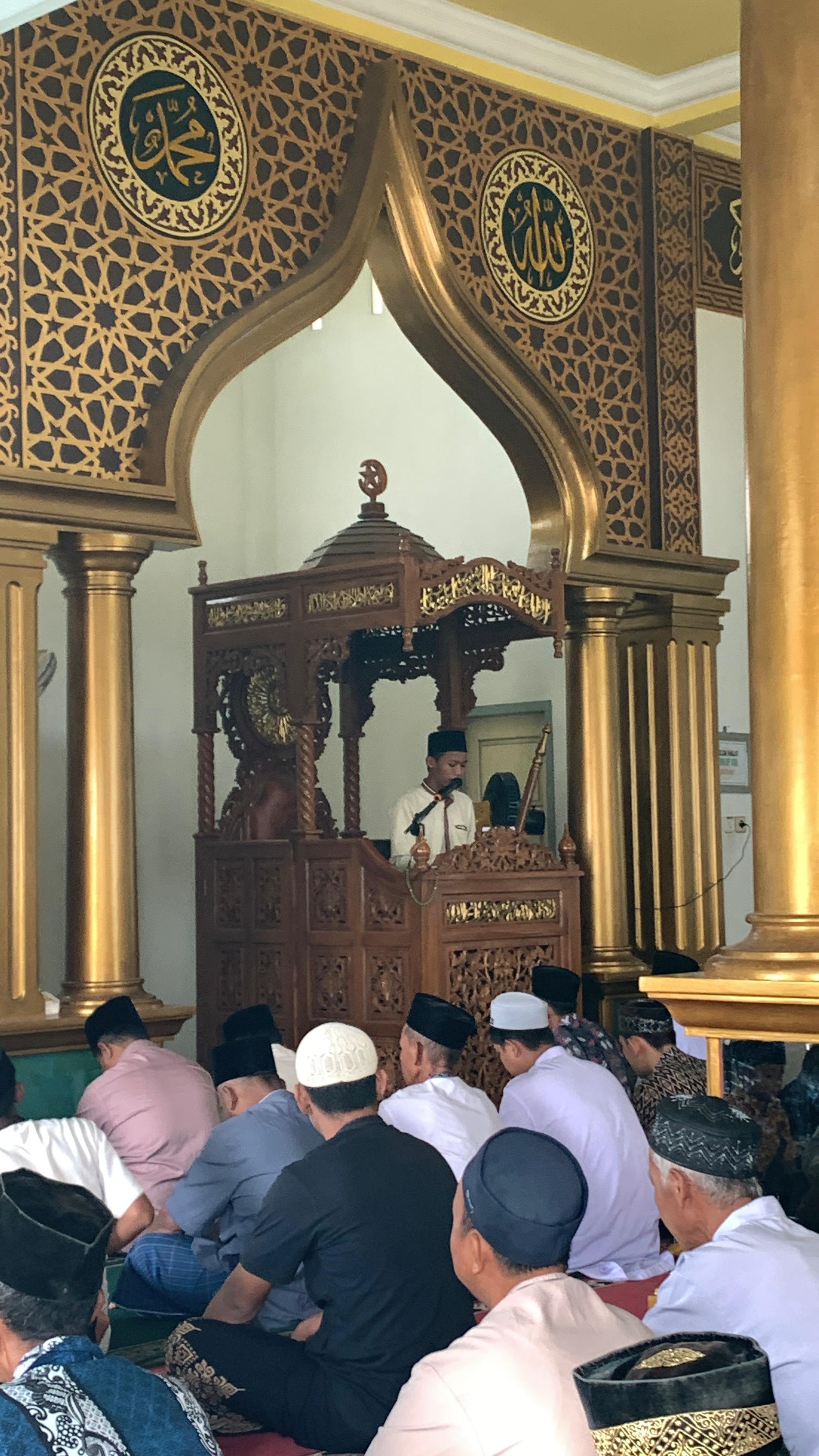 Safari Jumat Perdana MAN 1 Batanghari di Masjid Nurul Iman Kampung Tengah Memukau Jamaah