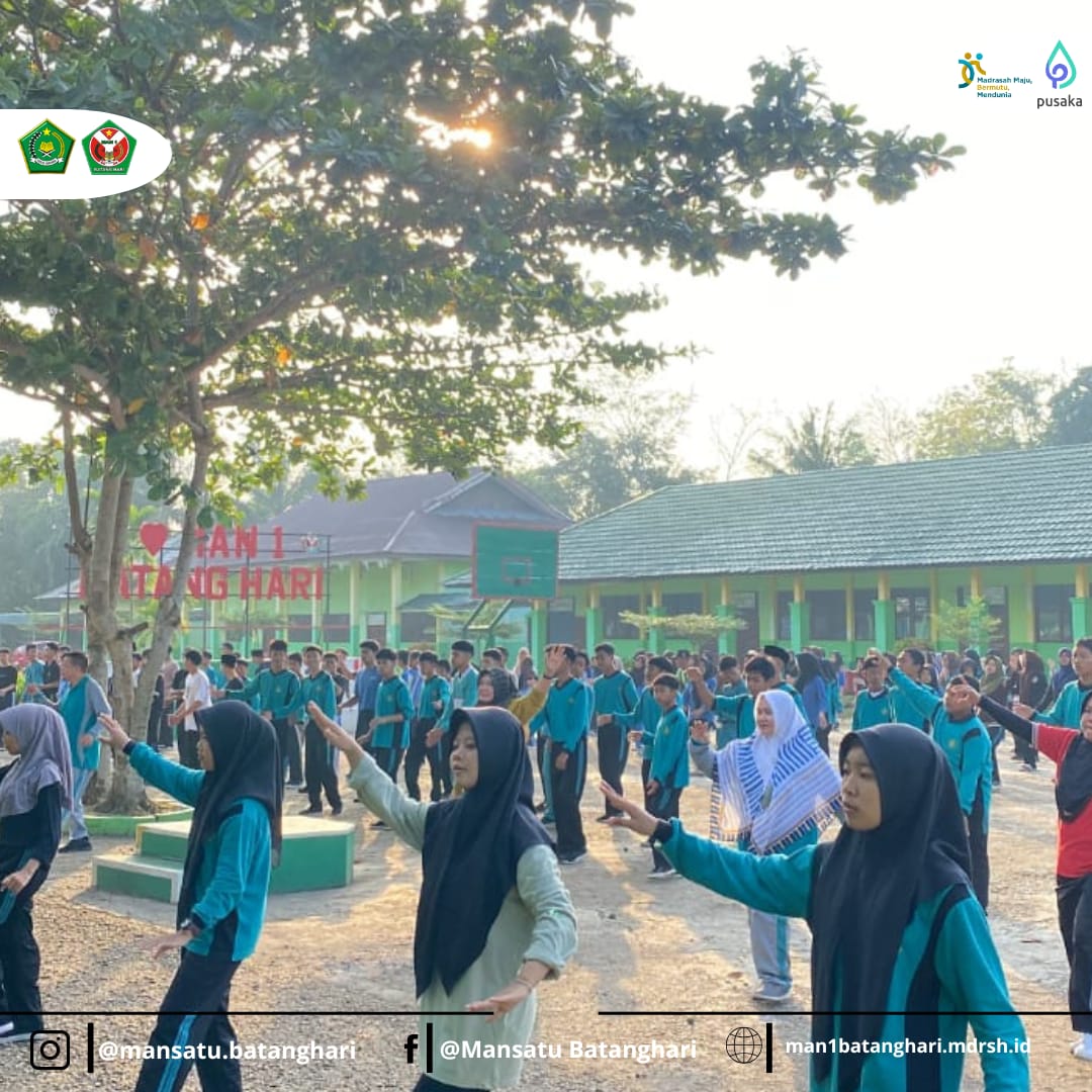 MAN 1 Batang Hari Gelar Ekstrakurikuler Perdana dan Meriahkan Minggu Pertama dengan Senam MAN 1 Batang Hari Gelar Ekstrakurikuler Perdana dan Meriahkan Minggu Pertama dengan Senam