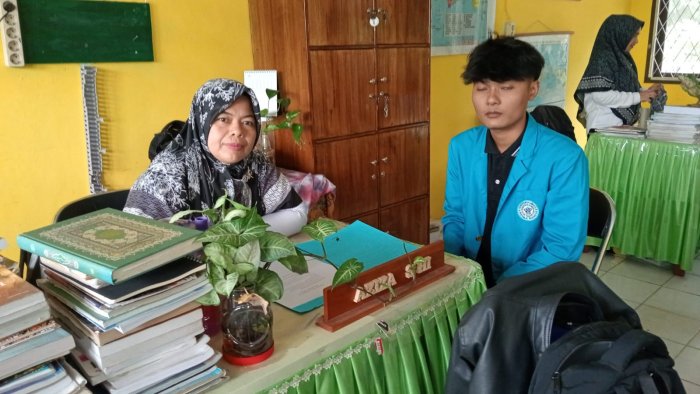 Mahasiswa UIN STS Jambi Gali Perspektif Pendidik tentang Solusi Meningkatkan Mutu Pendidikan Mahasiswa UIN STS Jambi Gali Perspektif Pendidik tentang Solusi Meningkatkan Mutu Pendidikan