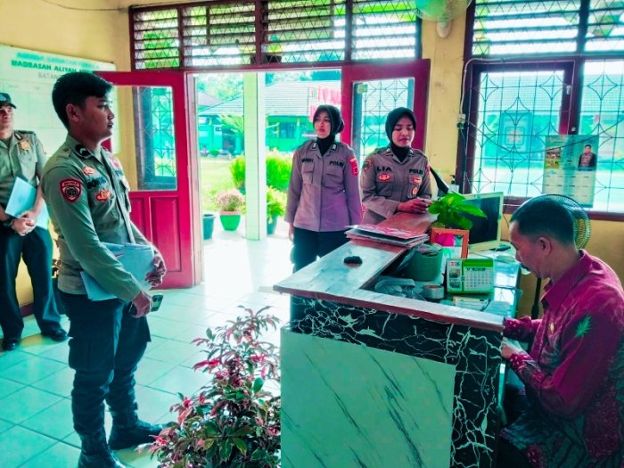 PTSP MAN 1 Batang Hari Bersinergi dengan Polres Batang Hari Sosialisasikan Penerimaan Anggota Polri 2026