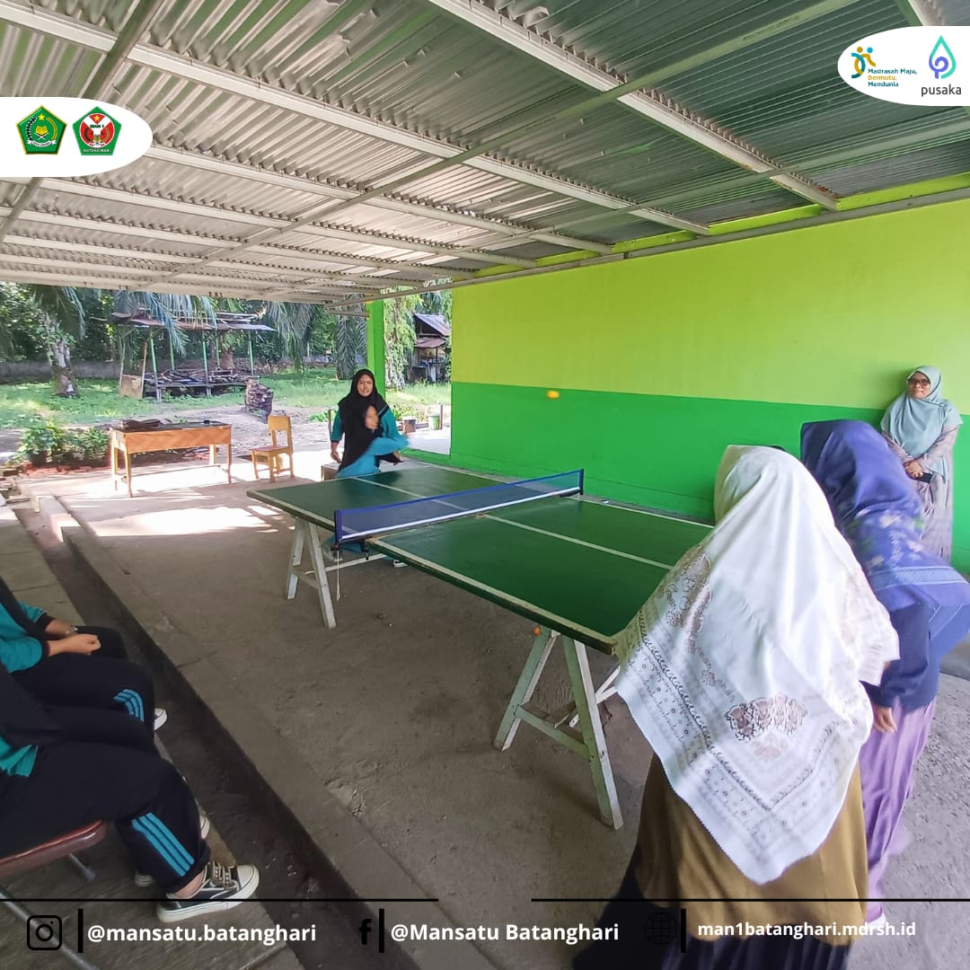 Antusiasme Tinggi Siswa MAN 1 Batanghari dalam Latihan Ekstrakurikuler Tenis Meja
