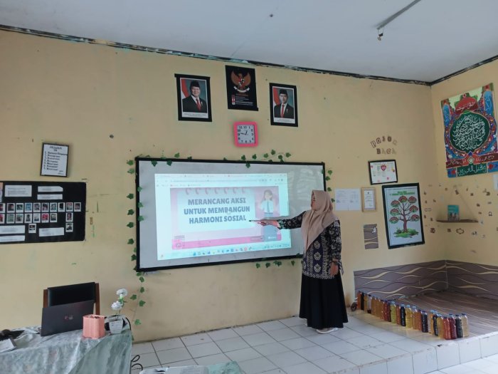 Membangun Harmoni dari Dalam Kelas,Samini, S.Pd. Ajak 22 Siswa MAN 1 Batang Hari Jadi Aktor Perdamaian Membangun Harmoni dari Dalam Kelas,Samini, S.Pd. Ajak 22 Siswa MAN 1 Batang Hari Jadi Aktor Perdamaian