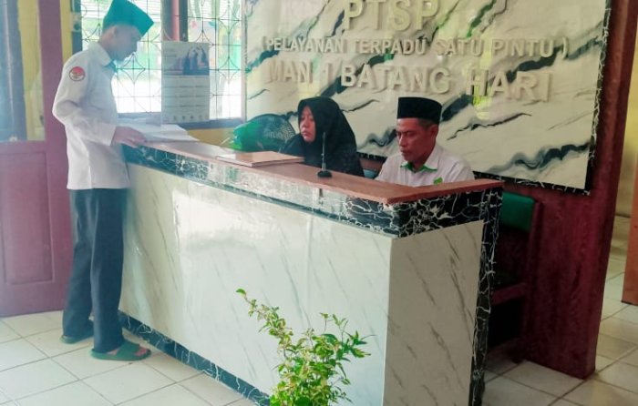 Pelayanan Ceria PTSP MAN 1 Batang Hari Tingkatkan Kualitas Layanan Publik