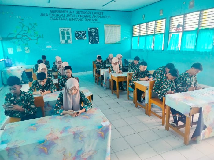 Matematika, Fiqih, dan Sejarah Diujikan, ASAS Genap MAN 1 Batang Hari Berlangsung Kondusif Matematika, Fiqih, dan Sejarah Diujikan, ASAS Genap MAN 1 Batang Hari Berlangsung Kondusif