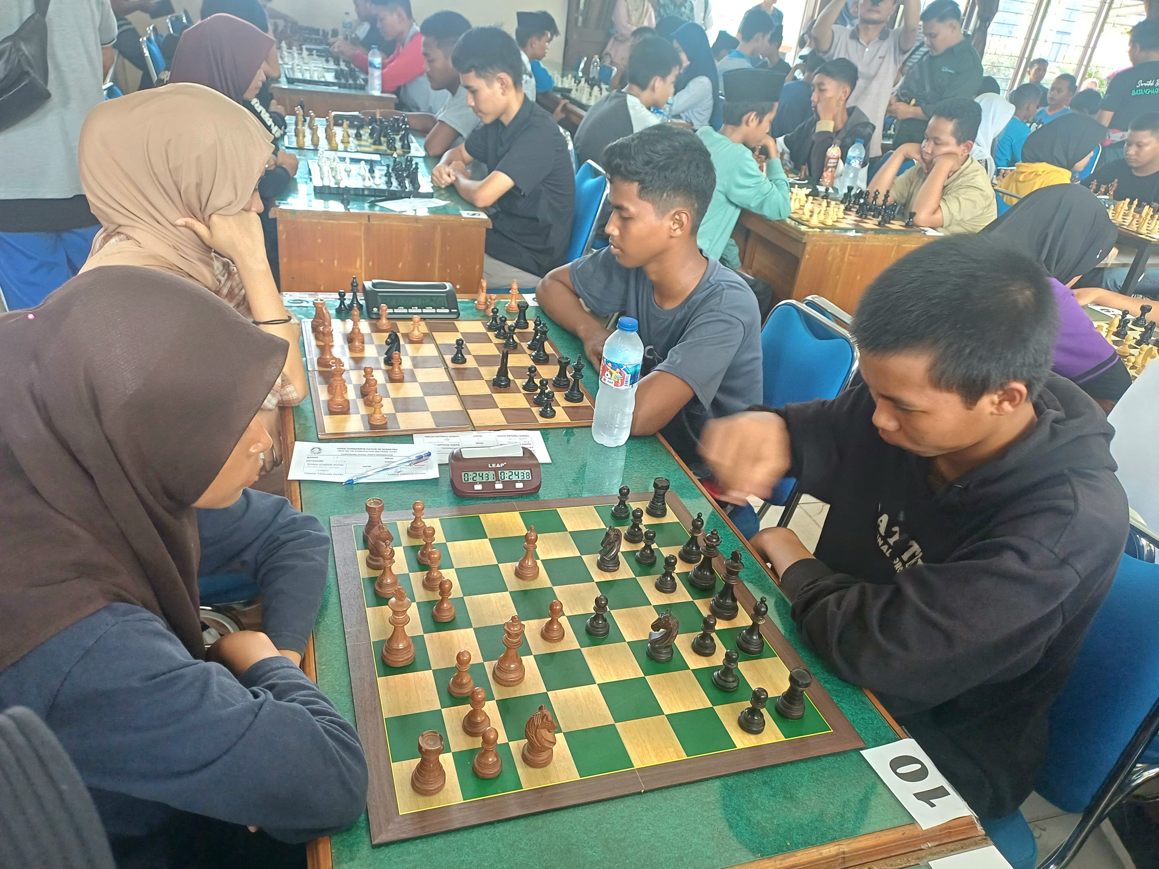 MAN 1 Batang Hari Raih Juara 3 dalam Open Turnamen Catur se-Sumatera