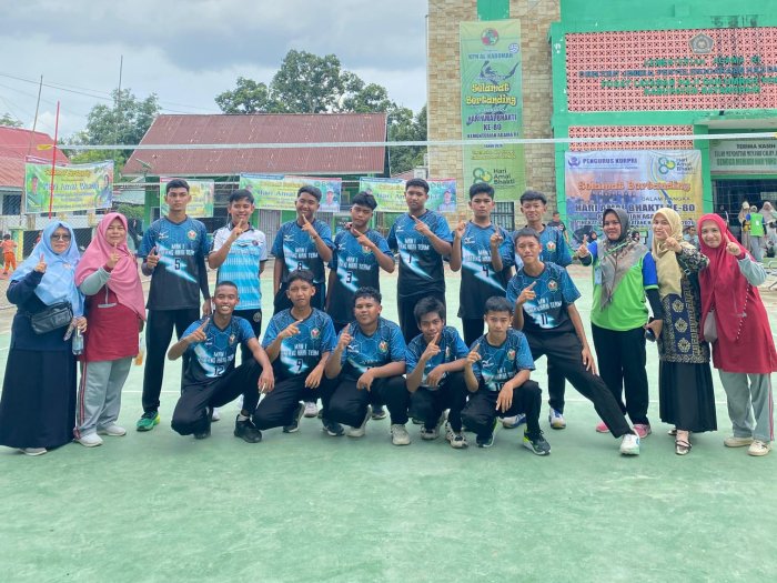 HAB ke-80, Tim Voli Putra MAN 1 Batang Hari Bertanding Sportif di Lapangan Kemenag Kabupaten Batang Hari