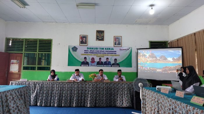 MAN 1 Batang Hari, MTsN 2 Batang Hari, dan MTsN 4 Batang Hari Gelar Diskusi Tim Kerja Zona Integritas MAN 1 Batang Hari, MTsN 2 Batang Hari, dan MTsN 4 Batang Hari Gelar Diskusi Tim Kerja Zona Integritas