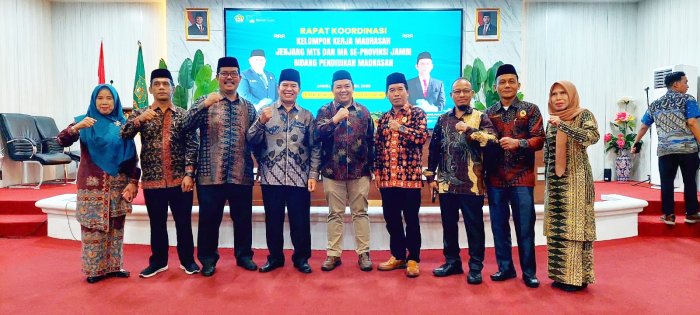 Kepala MAN 1 Batang Hari Hadir di Rakor KKM, Bahas Kurikulum dan Mutu Pendidikan Kepala MAN 1 Batang Hari Hadir di Rakor KKM, Bahas Kurikulum dan Mutu Pendidikan