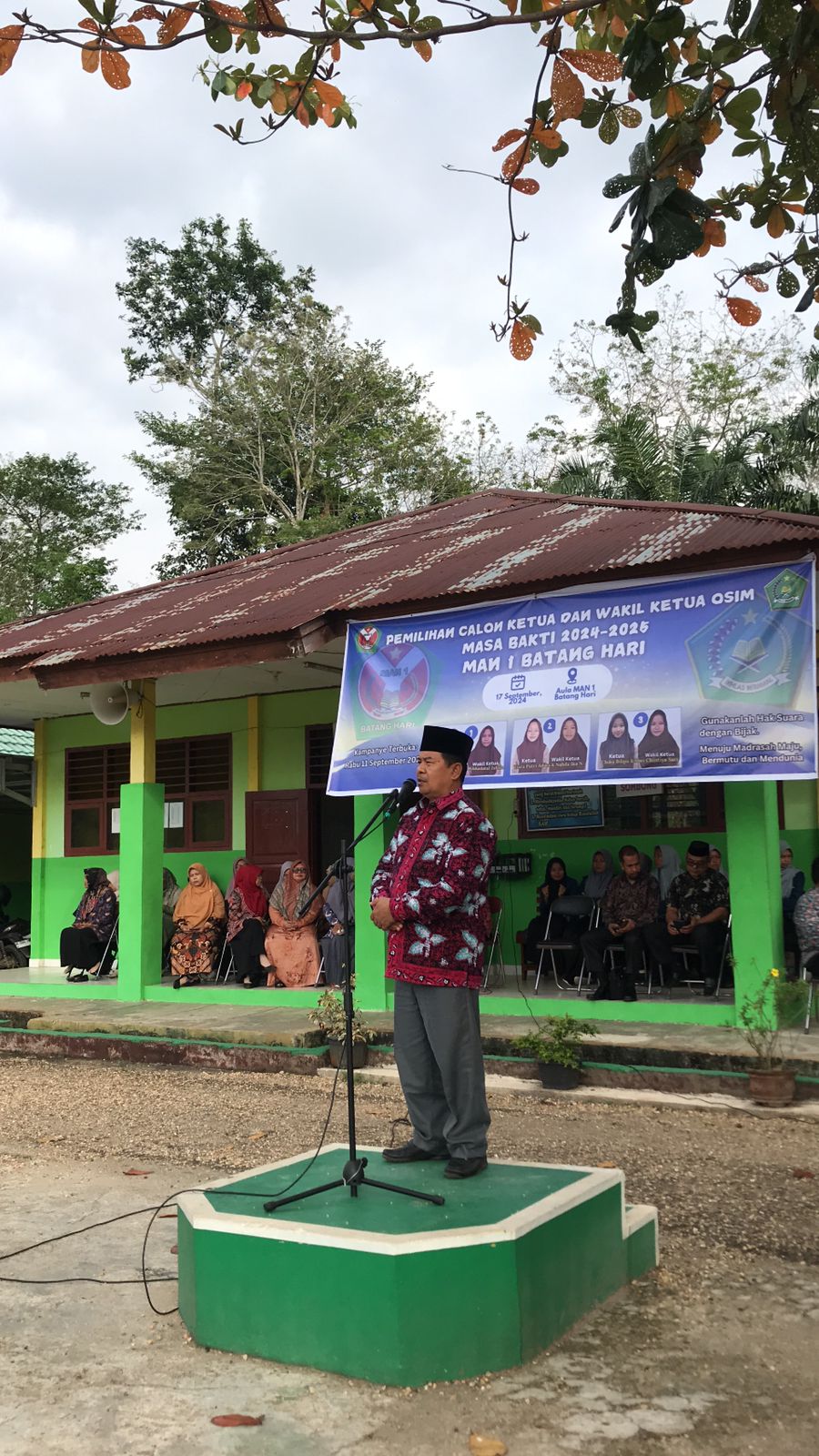 Debat  Kandidat Calon Ketua dan Wakil Ketua OSIM, Intip visi misi dan Program kerja Ketiga Calon.