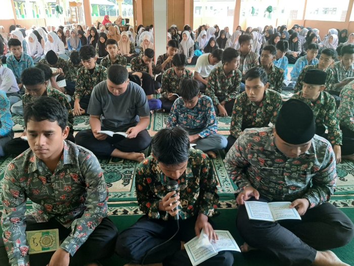 MAN 1 Batanghari Gelar Yasinan, Tahlilan, dan Doa Bersama untuk Almarhumah Nyimas Rayhana Althafunnisa