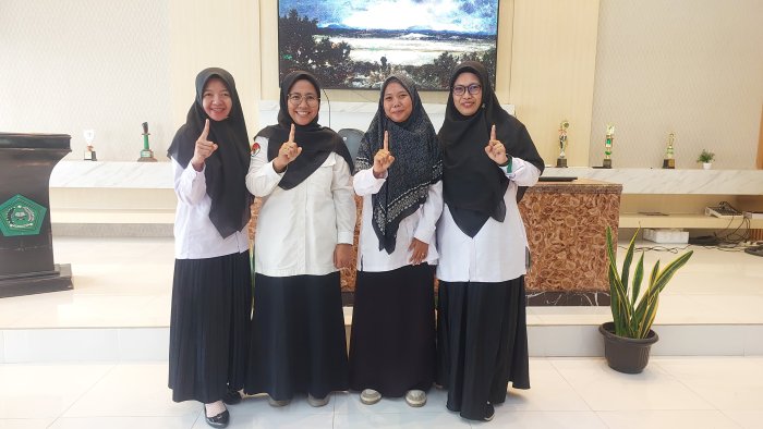 MAN 1 Batang Hari Perkuat Zona Integritas Lewat Pendampingan LKE MAN 1 Batang Hari Perkuat Zona Integritas Lewat Pendampingan LKE