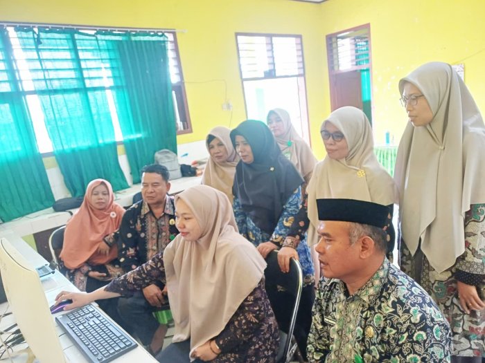 Kawal Ketat Data SNBP 2026, MAN 1 Batang Hari Rampungkan Finalisasi PDSS Kawal Ketat Data SNBP 2026, MAN 1 Batang Hari Rampungkan Finalisasi PDSS