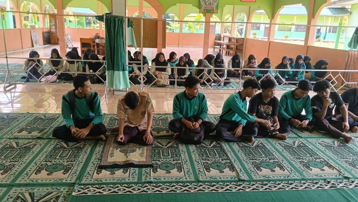 Dari Gotong Royong hingga Doa Bersama, Siswa Kelas XII Siap Hadapi Ujian Madrasah