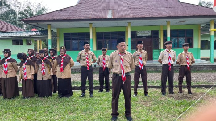 118 Penegak Baru MAN 1 Batang Hari Ikuti Latihan Perdana Pramuka sebagai Awal Pembinaan Karakter 118 Penegak Baru MAN 1 Batang Hari Ikuti Latihan Perdana Pramuka sebagai Awal Pembinaan Karakter