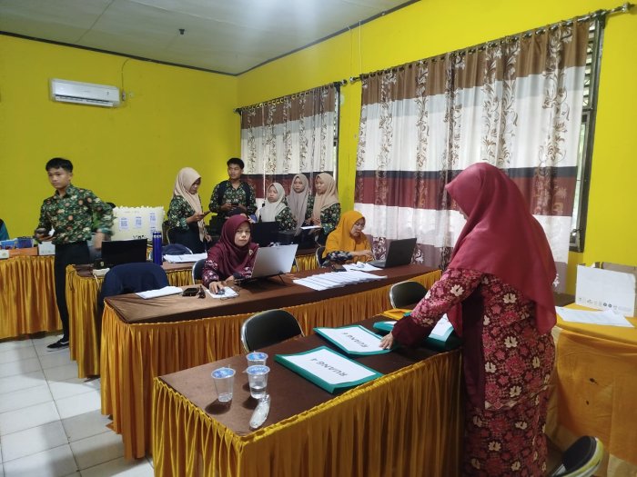 Tegakkan Disiplin & Tertib Administrasi, MAN 1 Batang Hari Gelar Asesmen Sumatif Akhir Semester Genap TP 2025/2026 Berbasis Android Tegakkan Disiplin & Tertib Administrasi, MAN 1 Batang Hari Gelar Asesmen Sumatif Akhir Semester Genap TP 2025/2026 Berbasis Android