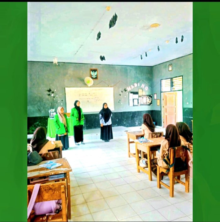 Mahasiswa UNISBA Asah Kemampuan Mengajar Lewat PPL di MAN 1 Batang Hari