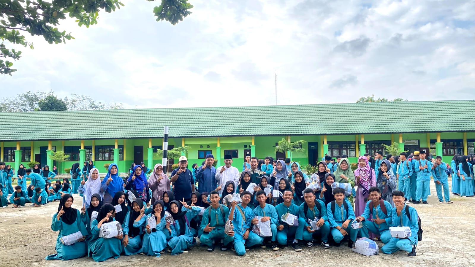  Meriah! Penutupan Classmeeting dan Penyerahan Rapor di MAN 1 Batanghari