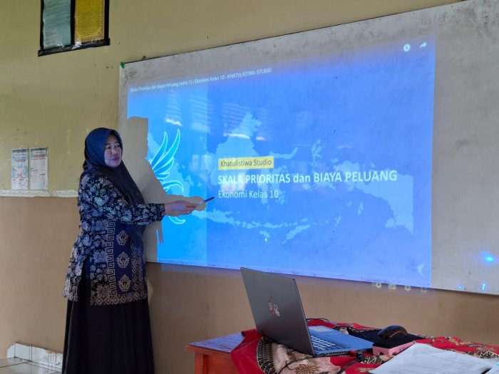 Supervisi Pembelajaran Ekonomi Tekankan Skala Prioritas dan Biaya Peluang Supervisi Pembelajaran Ekonomi Tekankan Skala Prioritas dan Biaya Peluang