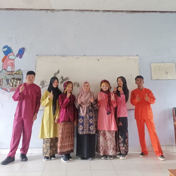 Belajar dalam Balutan Adat, Fase E Kelas XC MAN 1 Batang Hari Kenali Budaya Indonesia dari Papua hingga NTT