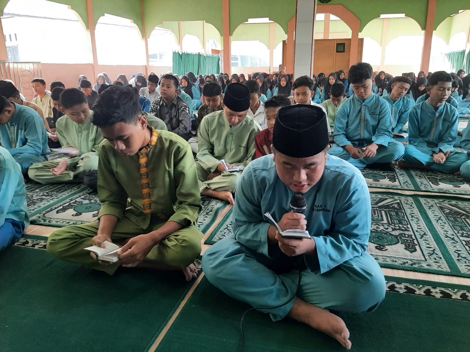 MAN 1 Batanghari Rutin Gelar Pembacaan Surat Al Kahfi, Wujud Implementasi Sunnah Rasulullah