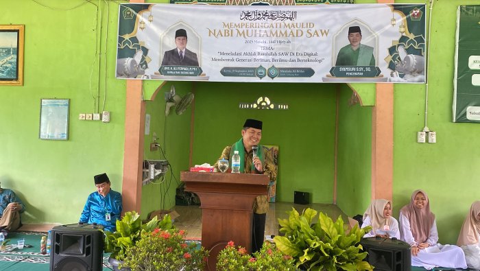 Peringatan Maulid Nabi Muhammad Shallallahu Alaihi Wasallam di MAN 1 Batang Hari Meriah dengan Shalawat dan Hadrah