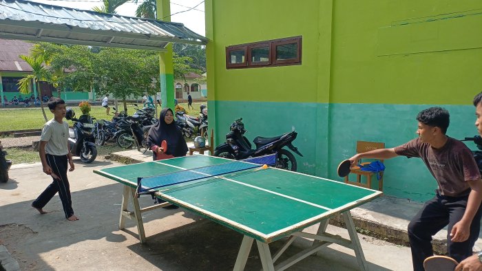 Ekstrakurikuler Tenis Meja Dorong Semangat dan Prestasi Siswa Ekstrakurikuler Tenis Meja Dorong Semangat dan Prestasi Siswa