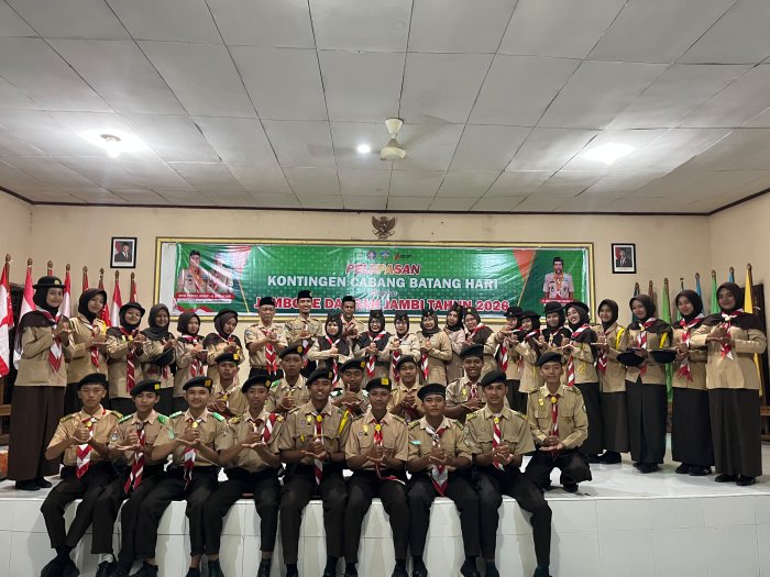20 Anggota Pramuka MAN 1 Batang Hari Jadi Petugas Upacara Ulang Janji 20 Anggota Pramuka MAN 1 Batang Hari Jadi Petugas Upacara Ulang Janji